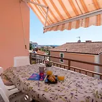 Comfortable Near The Sea Apartamento *