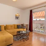 Comfortable Near The Sea