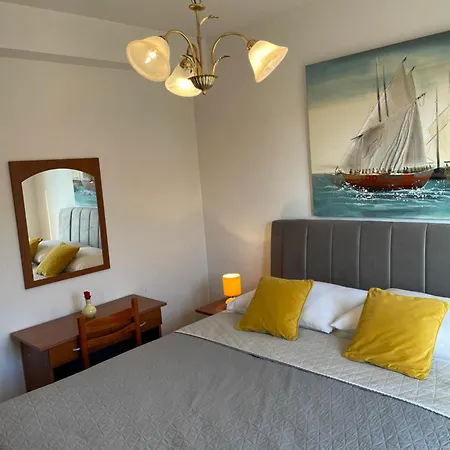 Comfortable Near The Sea Διαμέρισμα Τρογκίρ