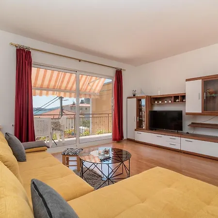 Comfortable Near The Sea