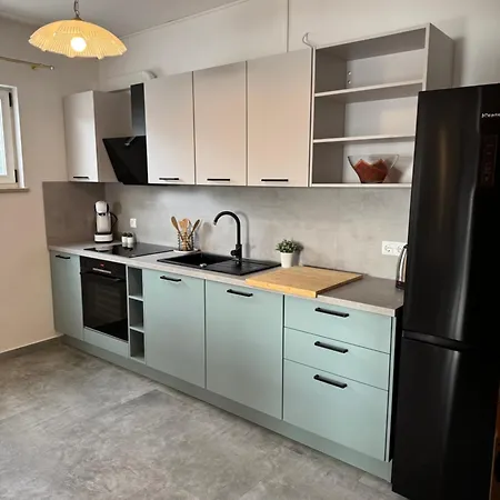 Comfortable Near The Sea Traù