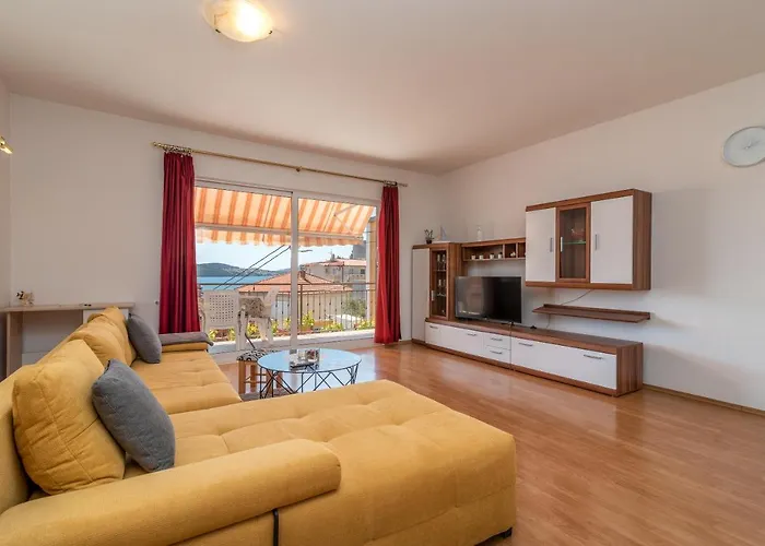 Comfortable Near The Sea *