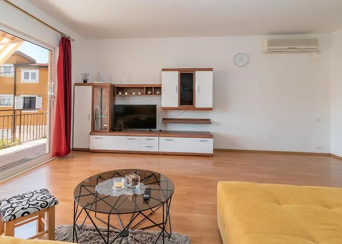 Comfortable Near The Sea