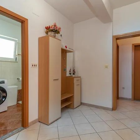 Apartment Comfortable Near The Sea *