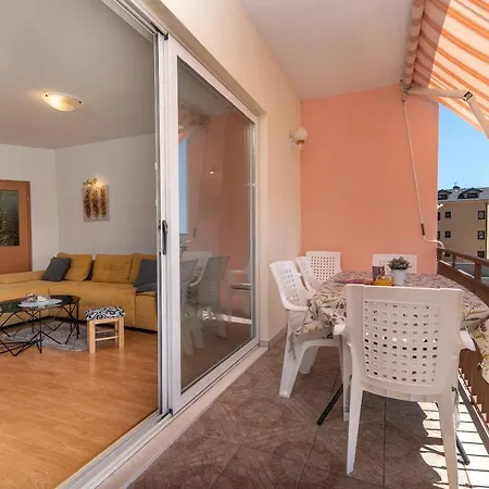 Comfortable Near The Sea Apartment *