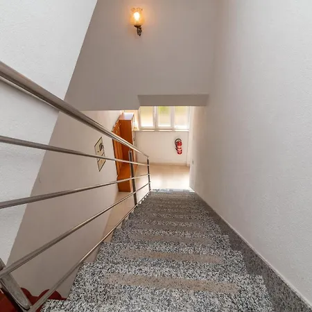 Apartment Comfortable Near The Sea Trogir