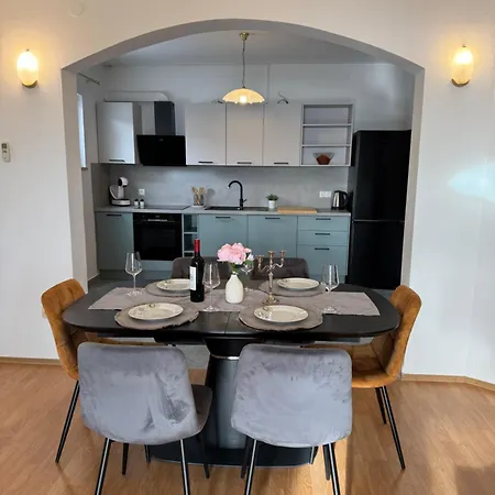 Apartment Comfortable Near The Sea Trogir